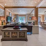 Au Bon Coin - Luxury Hidden Haven, Mont Blanc View, Hot Tub And Garden 霞慕尼