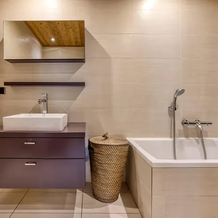 Au Bon Coin - Luxury Hidden Haven, Mont Blanc View, Hot Tub And Garden Chamonix