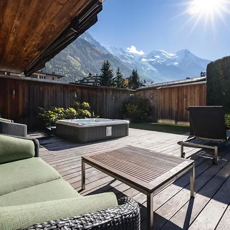 Lägenhet Au Bon Coin - Luxury Hidden Haven, Mont Blanc View, Hot Tub And Garden