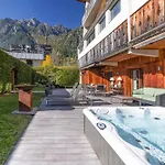 Lägenhet Au Bon Coin - Luxury Hidden Haven, Mont Blanc View, Hot Tub And Garden