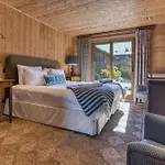 Au Bon Coin - Luxury Hidden Haven, Mont Blanc View, Hot Tub And Garden Lägenhet *