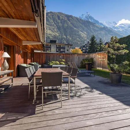 Au Bon Coin - Luxury Hidden Haven, Mont Blanc View, Hot Tub And Garden