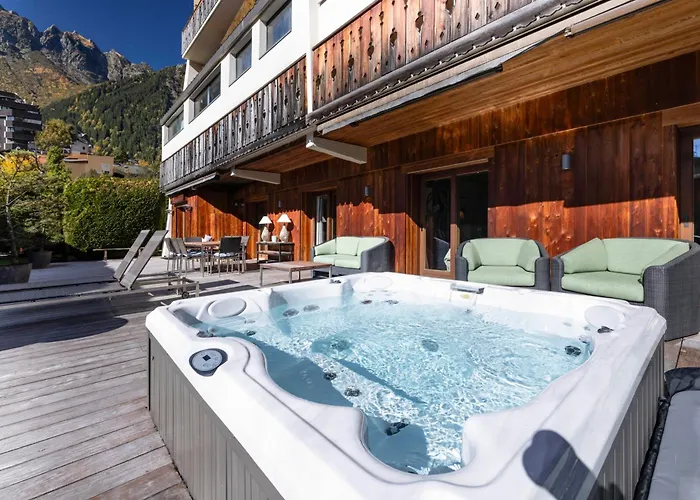 Au Bon Coin - Luxury Hidden Haven, Mont Blanc View, Hot Tub&garden
