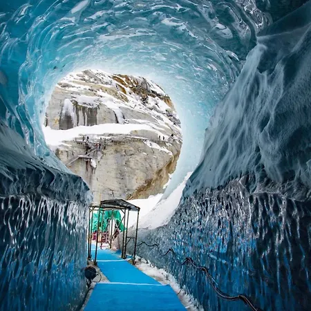 Apartment Au Bon Coin - Luxury Hidden Haven, Mont Blanc View, Hot Tub And Garden Chamonix
