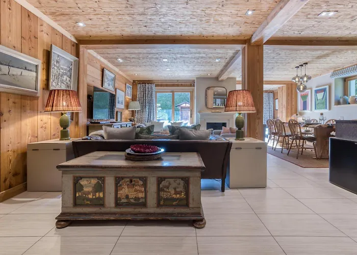 Au Bon Coin - Luxury Hidden Haven, Mont Blanc View, Hot Tub And Garden 霞慕尼