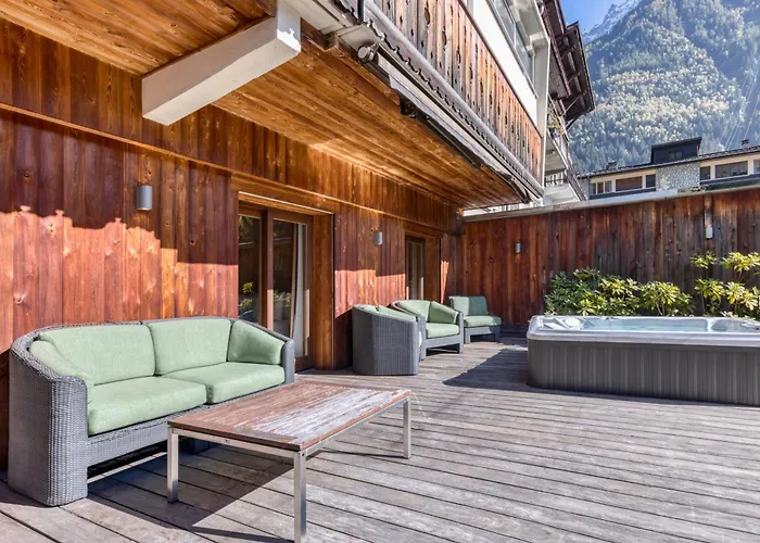 Au Bon Coin - Luxury Hidden Haven, Mont Blanc View, Hot Tub And Garden 公寓